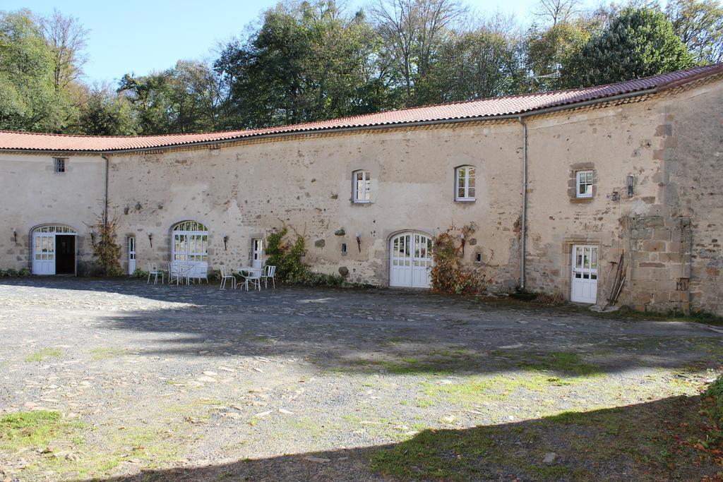 La Loge Du Chateau Saint-Dier-d'Auvergne Екстер'єр фото